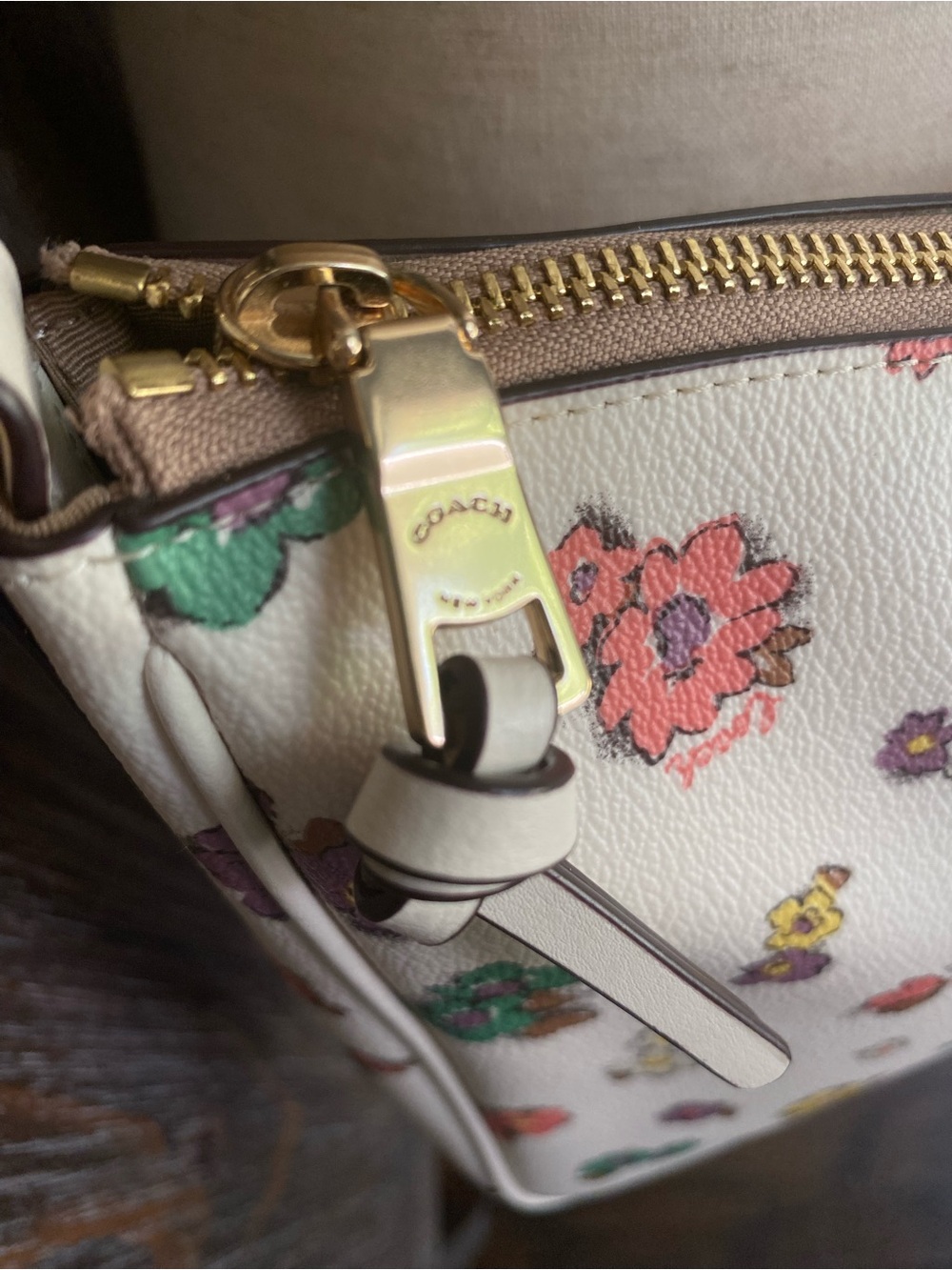 Coach ELLIE FILE BAG WITH SPACED FLORAL FIELD PRINT Crossbody Beige Gold - Picture 5 of 16